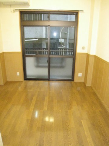 収納　大きいクローゼットでたっぷり収納出来ますよ