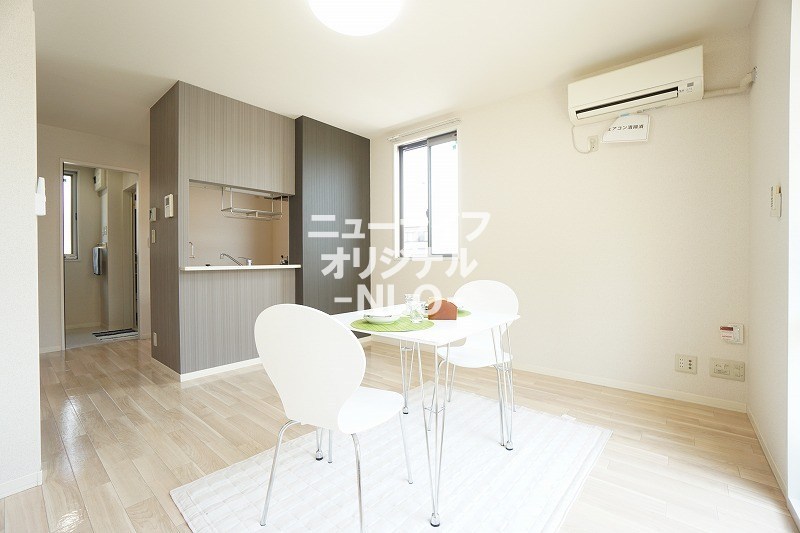 居室・リビング　お部屋を印象付けるアクセントクロス