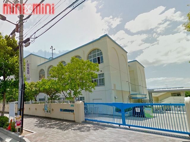 小学校　神戸市立本山第二小学校（小学校）まで600m