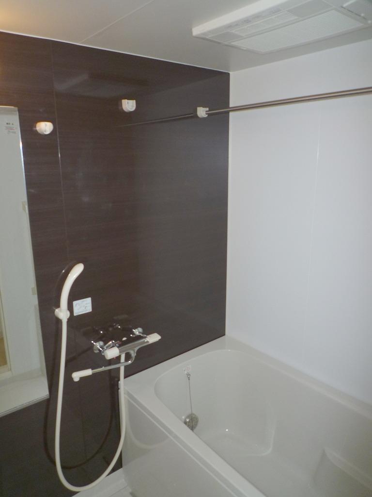 バス・シャワールーム　浴室