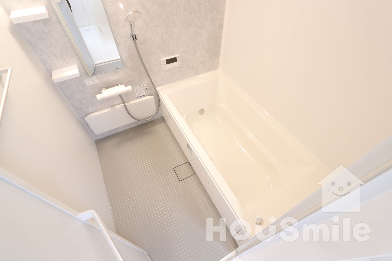 バス・シャワールーム　※現在建築中、写真は同タイプを使用