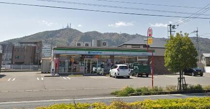 コンビニ　ファミリーマート徳島南田宮店（コンビニ）まで504m