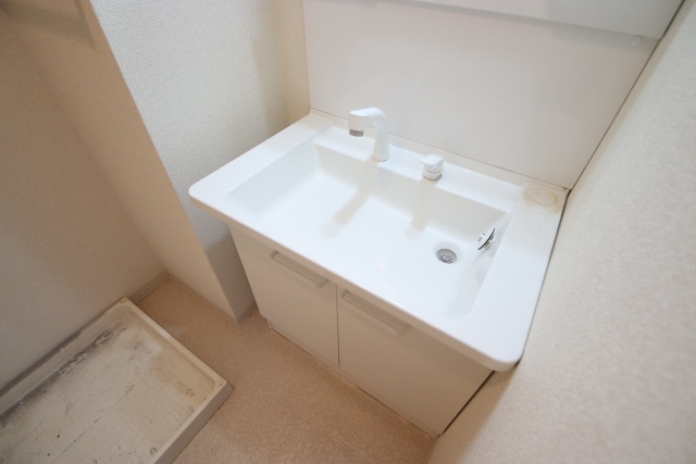 洗面設備　※別室の参考写真の為、現況優先です。