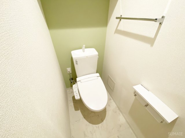 トイレ　洗浄便座付きです！