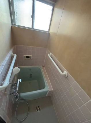 大日丘町貸家の風呂写真