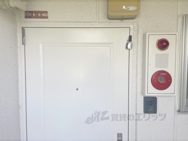玄関　インターホン