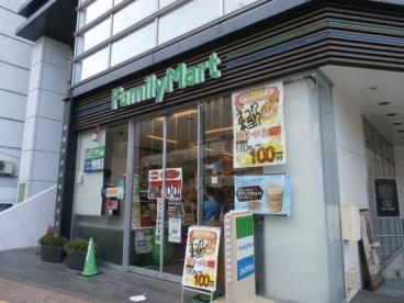 コンビニ　ファミリーマート 吉祥寺大通り店（コンビニ）まで358m