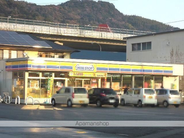 コンビニ　ミニストップ静岡瀬名川店（コンビニ）まで700m