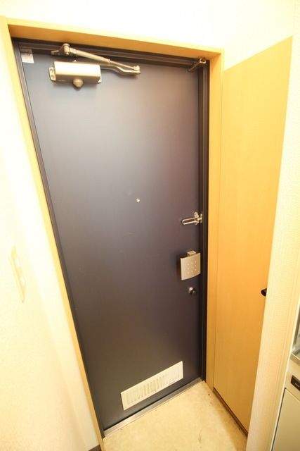 玄関　★タウンハウジング鷺沼店まで→ＴＥＬ0448706656★