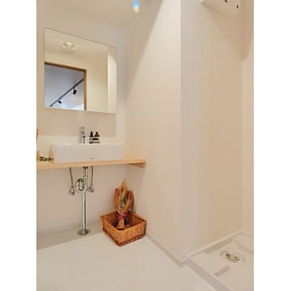 その他　室内写真は別部屋の写真です。