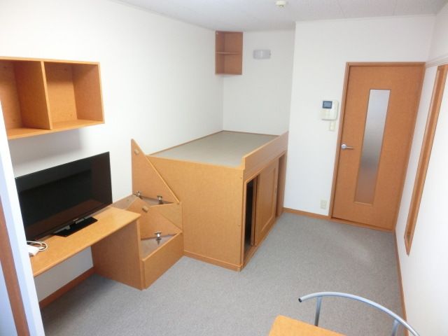 居室・リビング　家具家電付きのお部屋です