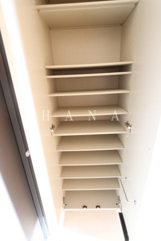 玄関　※別号室参考写真