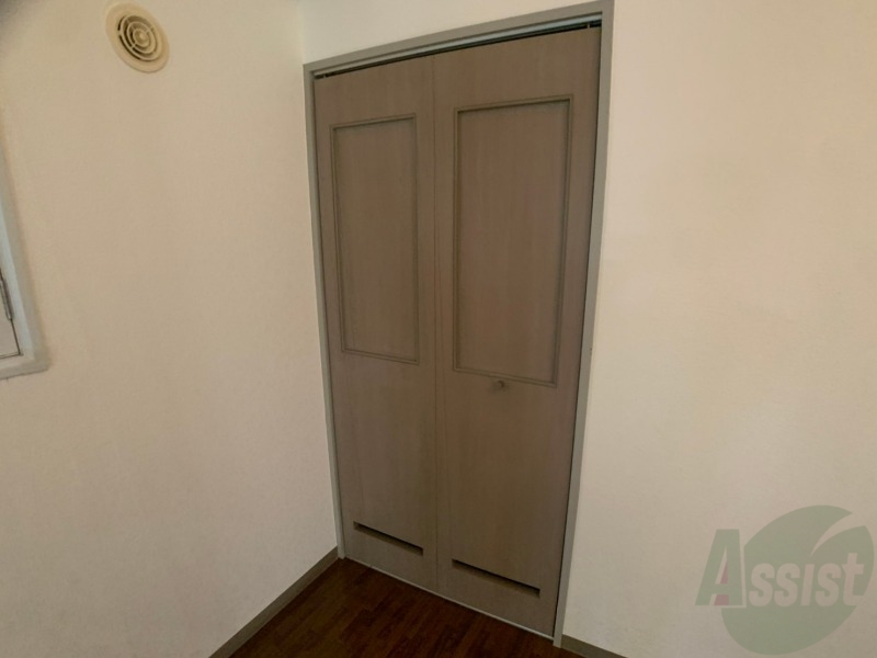 収納　寝室の収納です。部屋がすっきり片付きます。