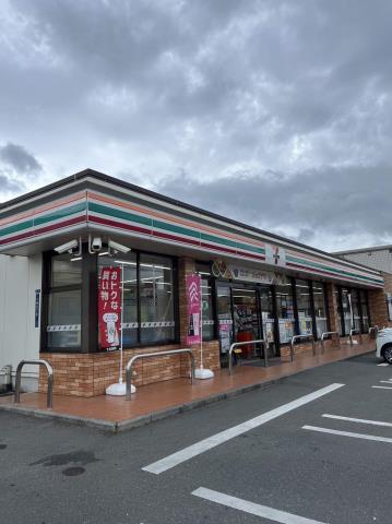 コンビニ　セブン－イレブン那珂川片縄５丁目店（コンビニ）まで1275m