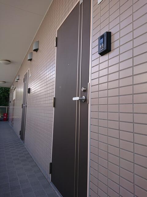 玄関　写真は以前に撮影したものです。