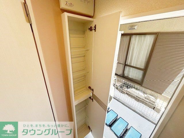 収納　バルコニー