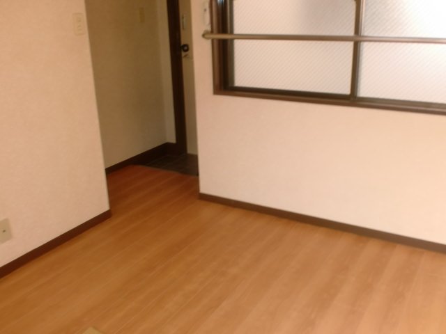 居室・リビング　別部屋参考用写真