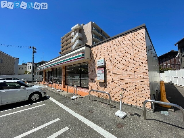 コンビニ　セブンイレブン新潟上大川前通4番町店（コンビニ）まで95m