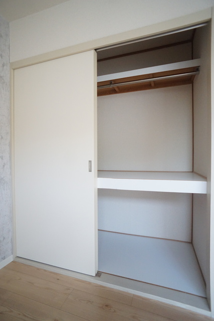 収納　奥行のある収納付です！増えがちな荷物をスッキリ収納できます