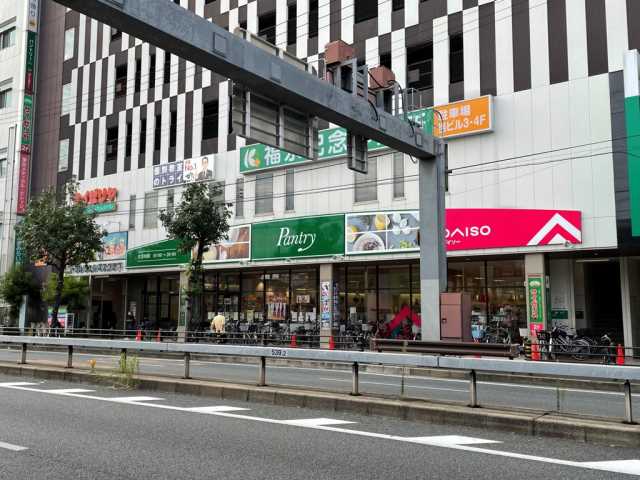 図書館　城東図書館（図書館）まで200m