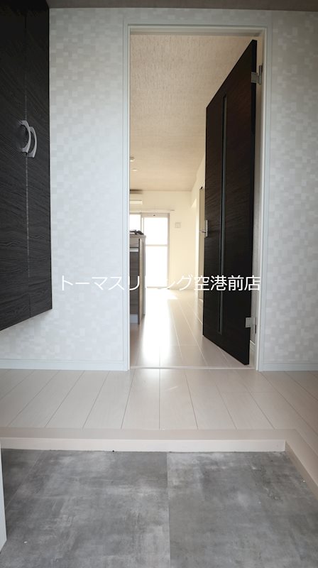 玄関　※別号室の写真です