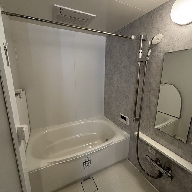 バス・シャワールーム　※写真は同タイプ住戸です。