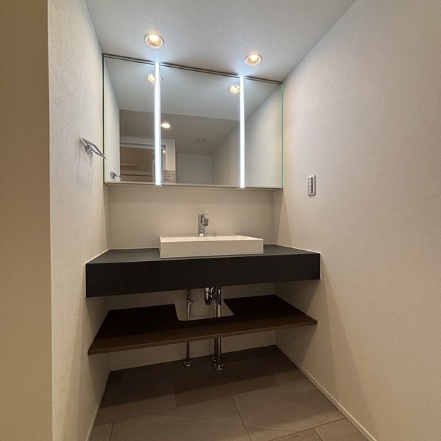 洗面設備　※写真は同タイプ住戸です。