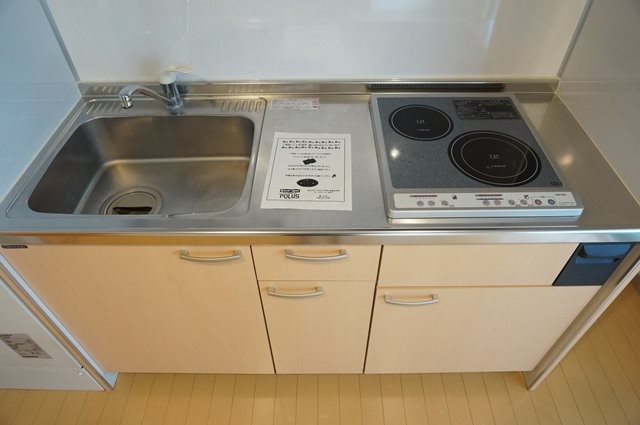 キッチン　写真は別のお部屋になります。