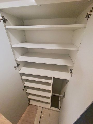 収納　シューズBOX