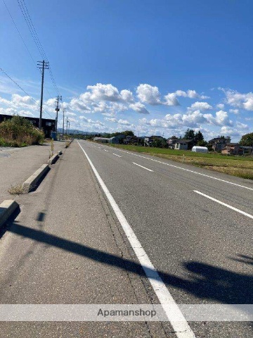 その他　前面道路（その他）まで0m