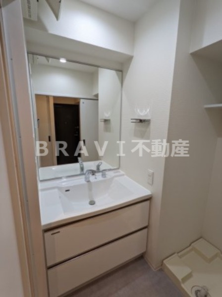 洗面設備　【BRAVE大阪城北】大きな独立洗面台