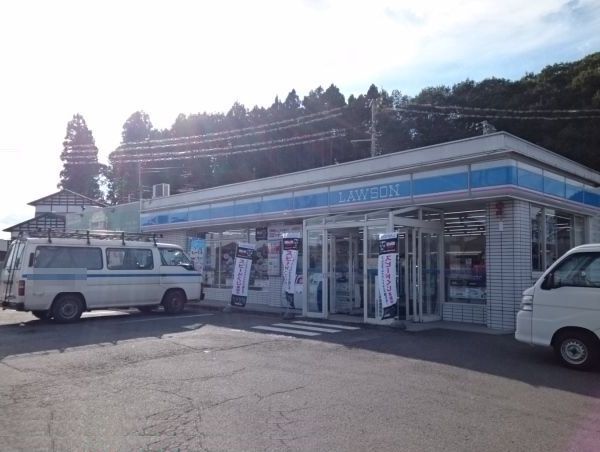 コンビニ　ローソン　角館岩瀬店（コンビニ）まで400m