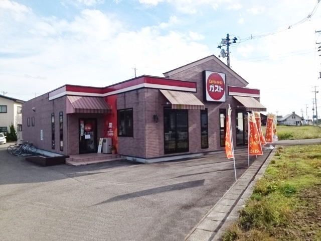 飲食店　ガスト　角館店（飲食店）まで400m