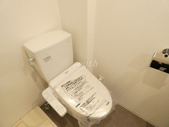 トイレ　お部屋により室内カラーが異なります