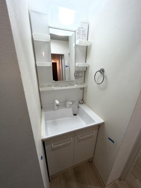 洗面設備　便利なシャンプードレッサー付き