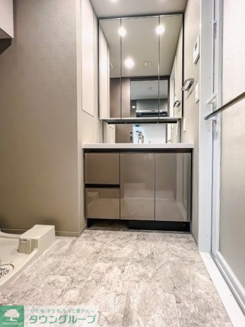 洗面設備　※写真は同タイプ住戸です。