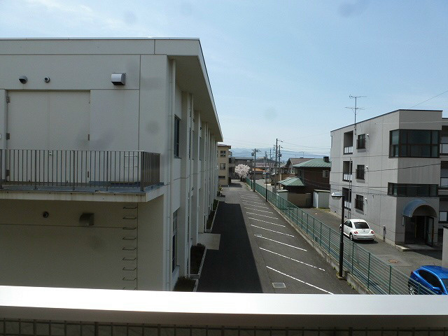 眺望　写真は203号室です。（参考）