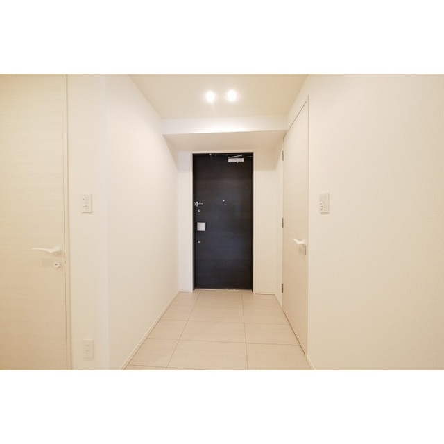 玄関　※反転タイプのお部屋の写真
