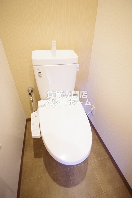 トイレ　温水洗浄便座付のトイレ！
