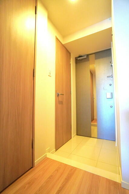 玄関　※写真は同タイプ住戸です。
