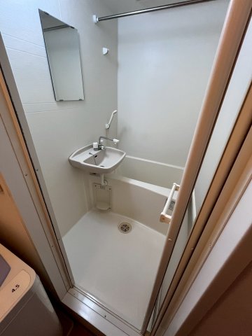 バス・シャワールーム　※写真は別部屋です