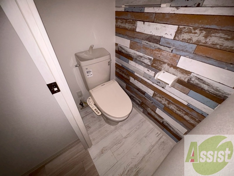 トイレ　トイレです。ウォシュレット付を探している方、おすすめです。