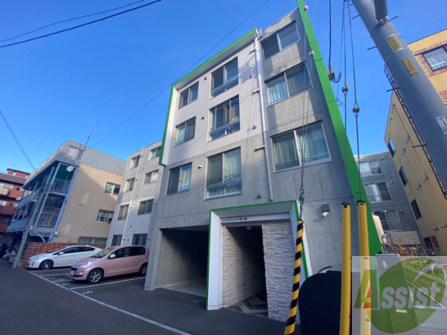 建物外観　札幌市中央区南１３条西「Ｅｍｐｒｅｓｓ中島公園」