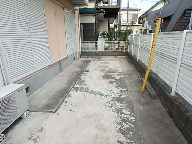 駐車場　駐車場要空き確認