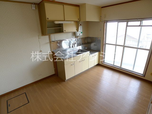 居室・リビング　DK6帖※同タイプの別のお部屋です。