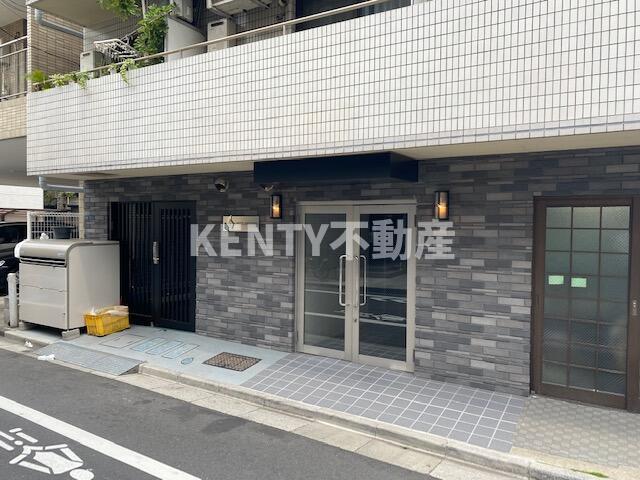 エントランス　清潔なエントランスです