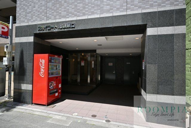 エントランス　エントランス