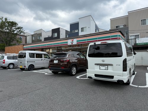 コンビニ　セブンイレブン名古屋植田山２丁目店（コンビニ）まで298m
