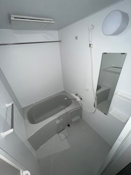 バス・シャワールーム　※別部屋の写真です