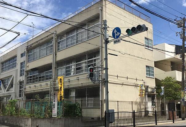小学校　東大阪市立長堂小学校（小学校）まで6507m